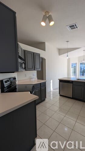 Glendale House: 6277 W Blackhawk Dr