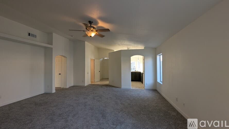 Glendale House: 6277 W Blackhawk Dr