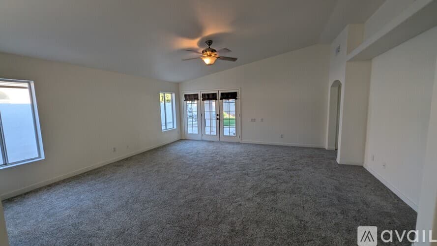 Glendale House: 6277 W Blackhawk Dr