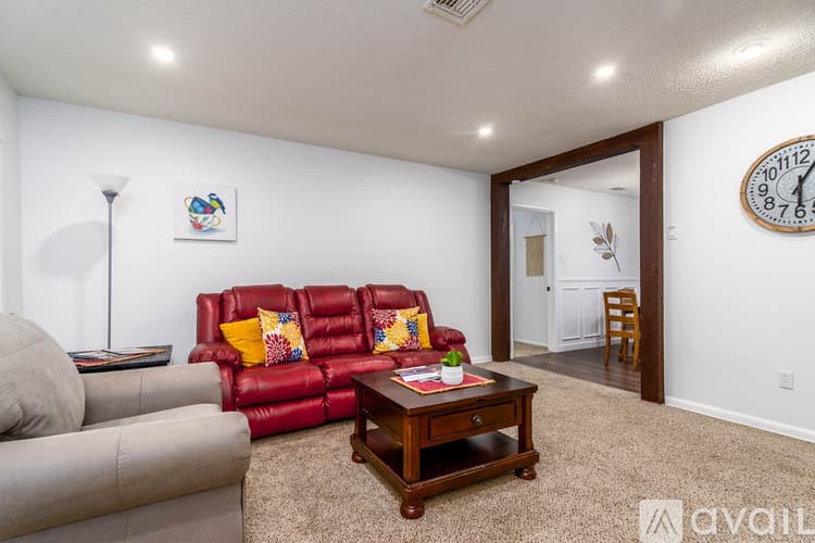Jacksonville House: 501 Hayes St