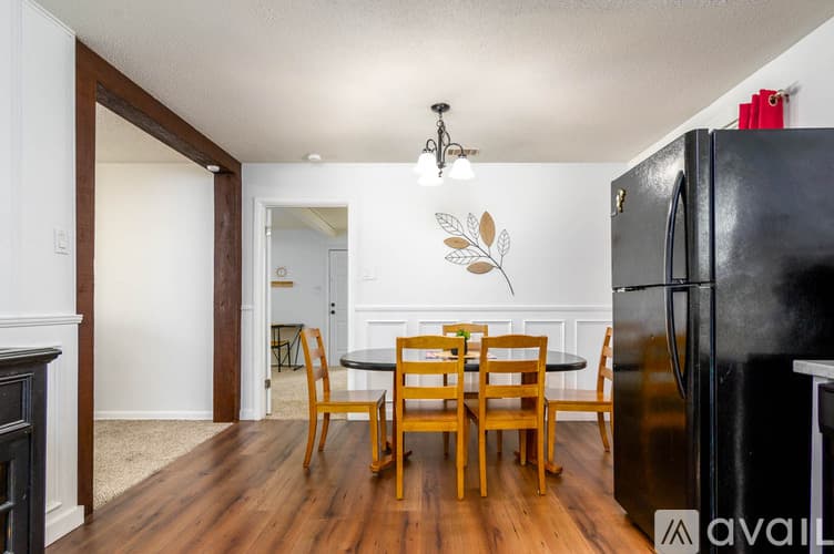 Jacksonville House: 501 Hayes St