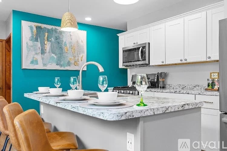 New York Mills House: 12 Glod Ave