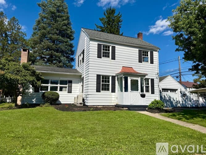 Montoursville House: 513 Weldon St