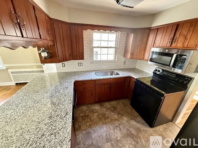 Montoursville House: 513 Weldon St