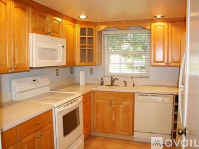Clearwater Apartment: 420 N Bayshore Blvd 103