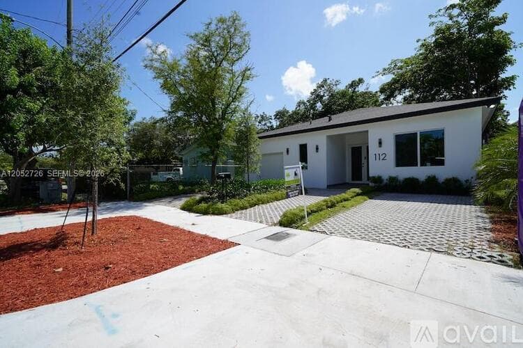 Miami House: 112 NW 24th Ct