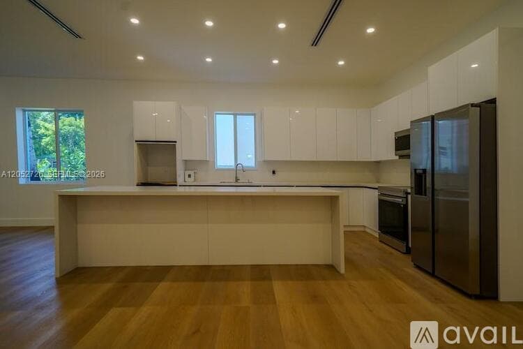 Miami House: 112 NW 24th Ct