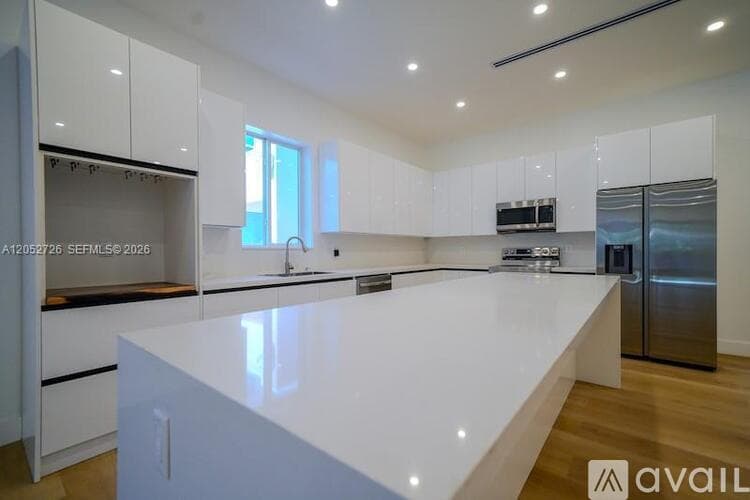 Miami House: 112 NW 24th Ct