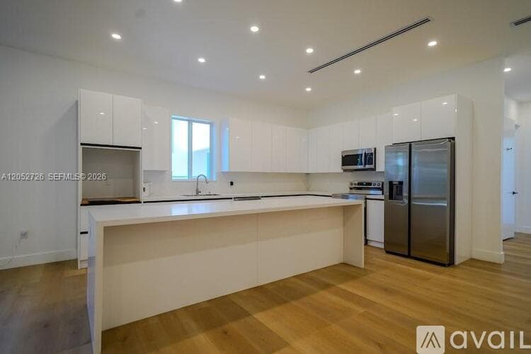 Miami House: 112 NW 24th Ct