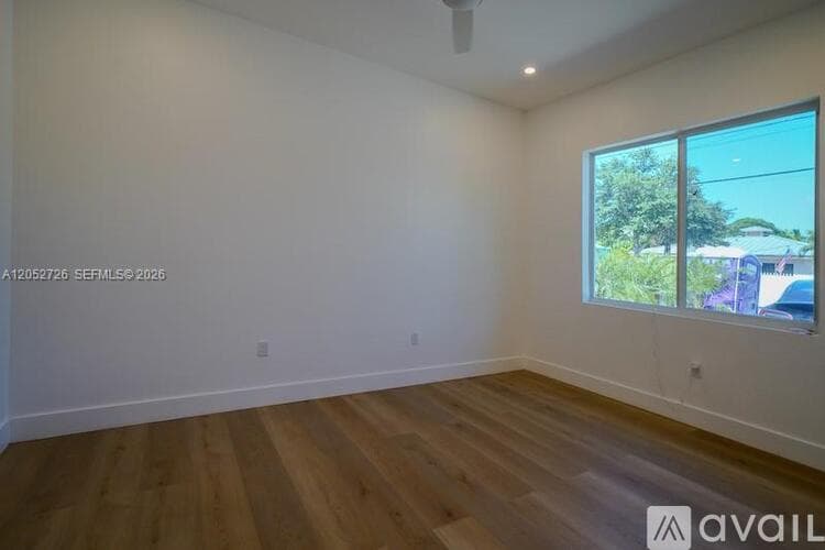 Miami House: 112 NW 24th Ct
