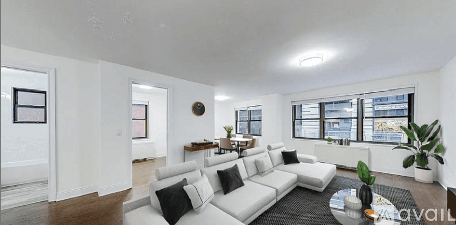 New York Apartment: 92 5th Ave