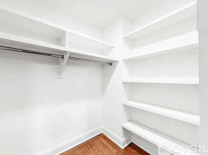 New York Apartment: 92 5th Ave