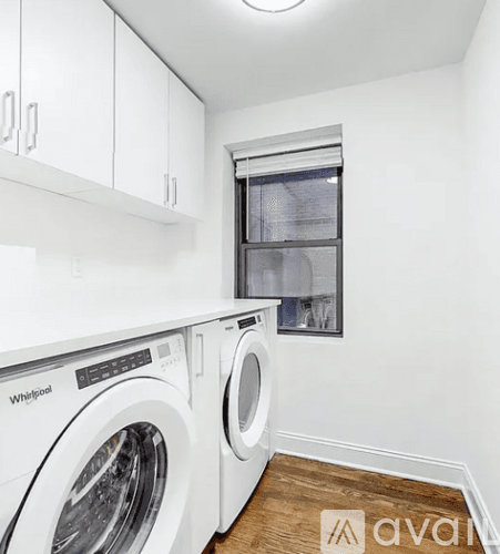 New York Apartment: 92 5th Ave