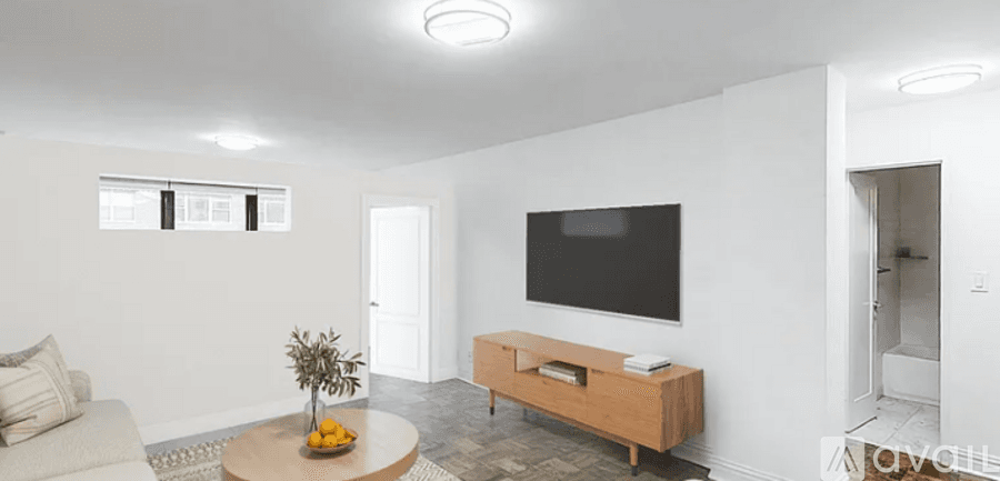 New York Apartment: 90 5th Ave