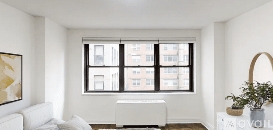 New York Apartment: 90 5th Ave