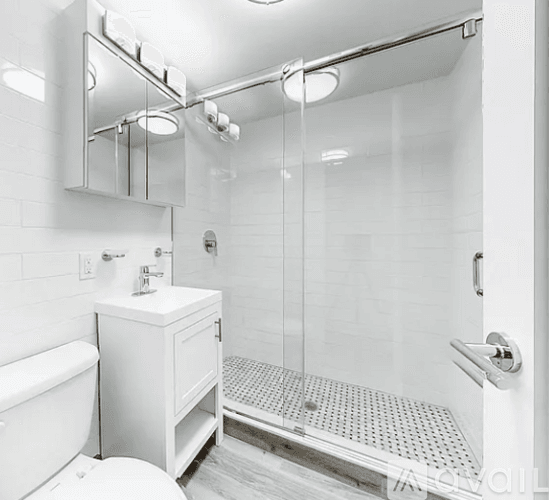 New York Apartment: 90 5th Ave