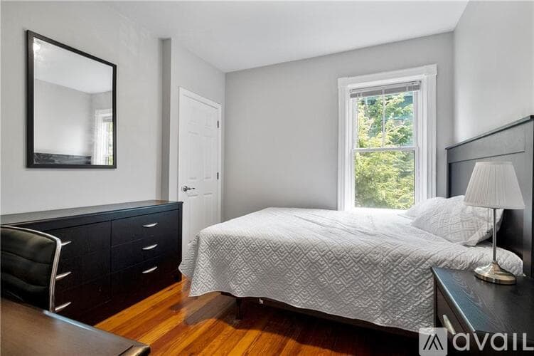Providence Apartment: 73 Olney St
