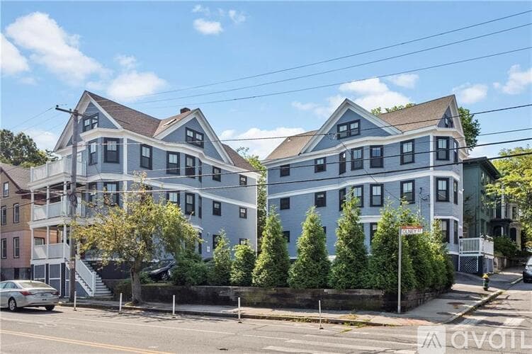 Providence Apartment: 73 Olney St