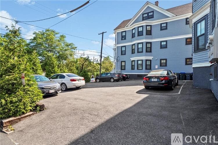 Providence Apartment: 73 Olney St