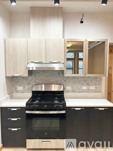 Chicago Apartment: 4611 S Ellis Ave