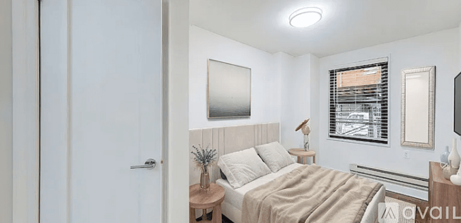 New York Apartment: 92 5th Ave