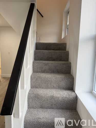 Warrenton House: 216 E Walton St