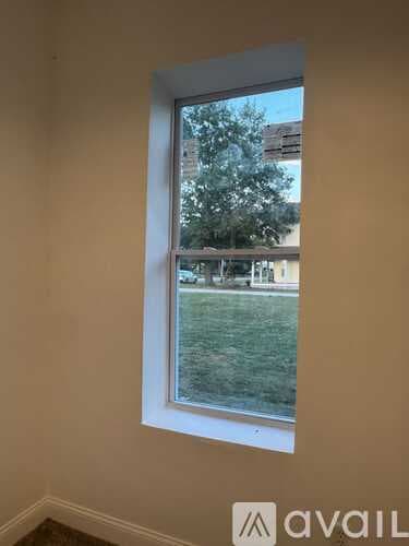 Warrenton House: 216 E Walton St