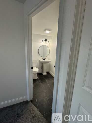 Warrenton House: 216 E Walton St