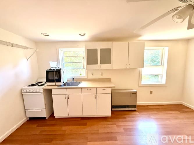 Gorham Apartment: 35 Libby Avenue