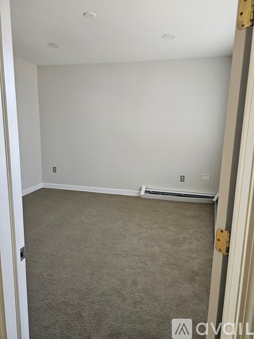 Hartford Apartment: 164 Martin Street