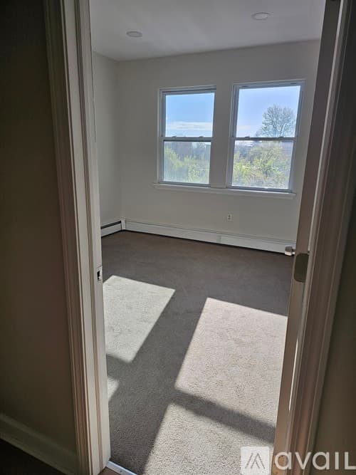 Hartford Apartment: 164 Martin Street