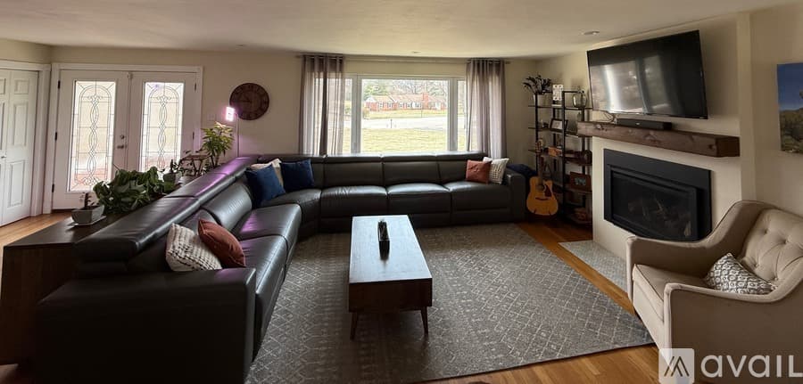 St. Louis House: 24 Marsally Drive