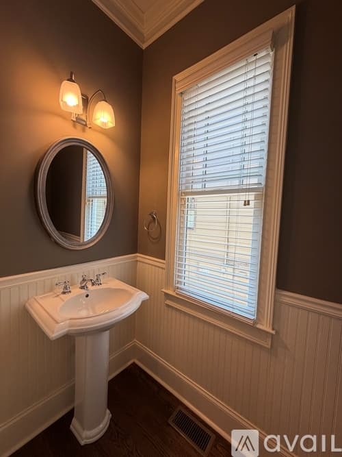 Atlanta House: 1843 Spring Ave NW