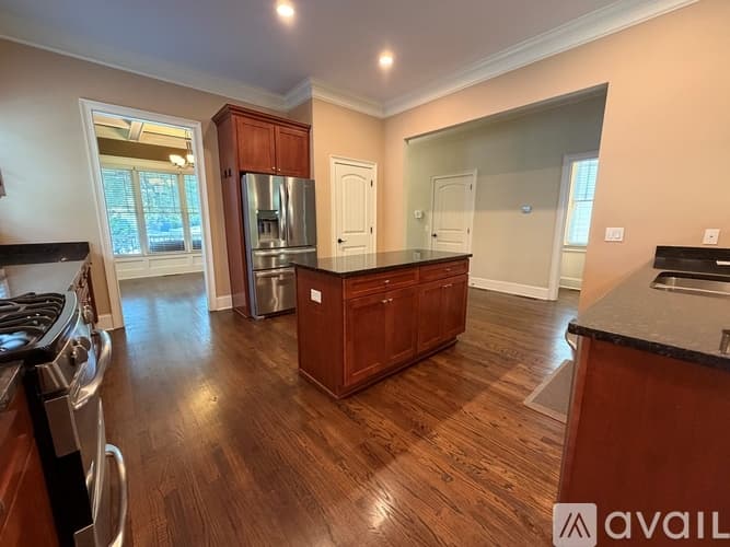 Atlanta House: 1843 Spring Ave NW