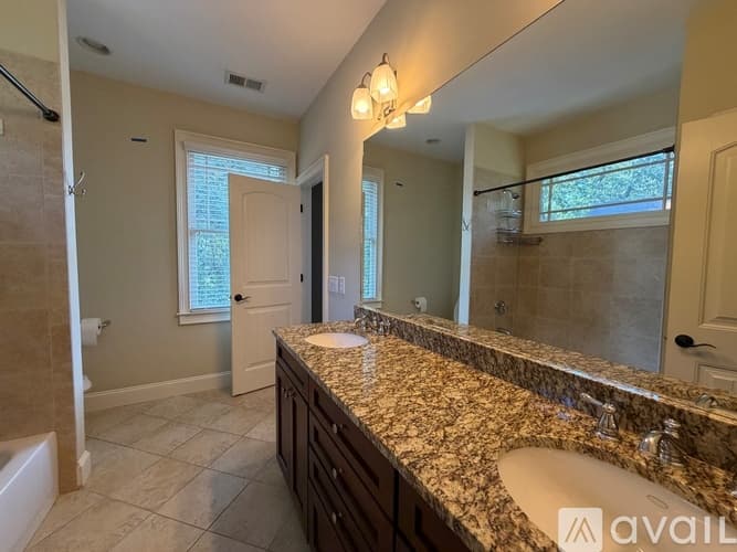 Atlanta House: 1843 Spring Ave NW