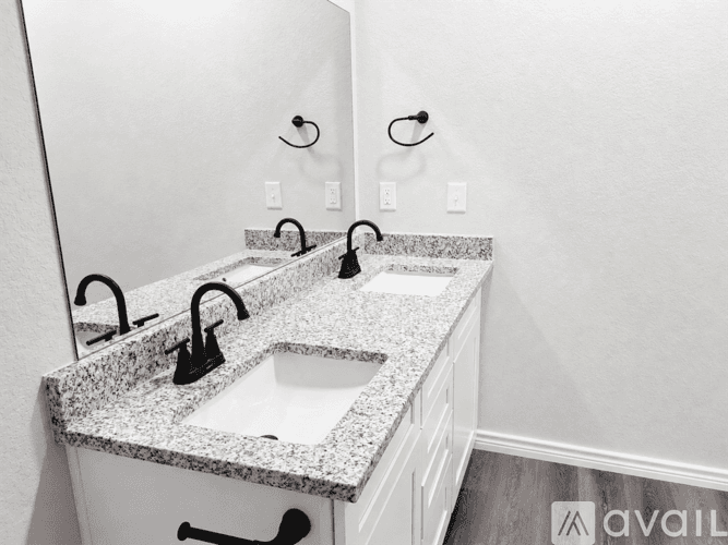 San Antonio Apartment: 7602 Windsor Oaks
