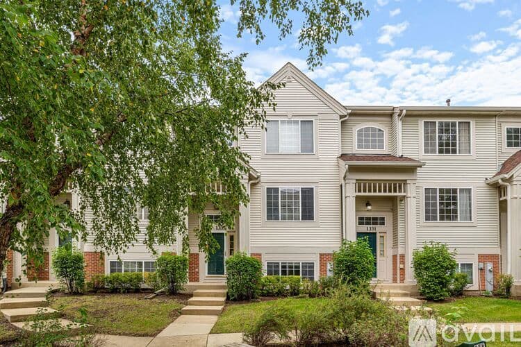 Cary Townhome: 1333 New Haven Drive