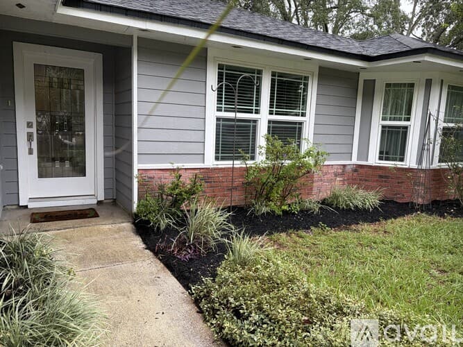Jacksonville House: 3315 Ayrshire Street