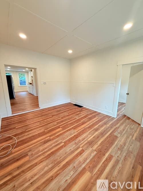 South Berwick Apartment: 394 Main Street