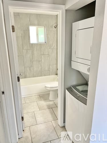 Phoenix Apartment: 3208 N 37th St