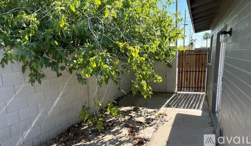 Phoenix Apartment: 3208 N 37th St