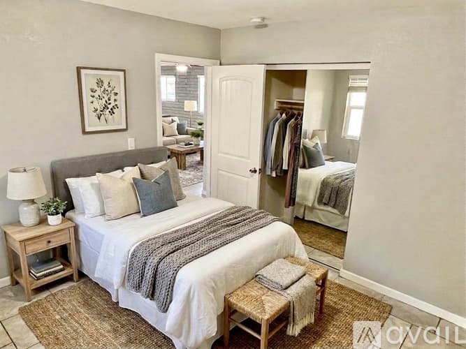 Phoenix Apartment: 3208 N 37th St