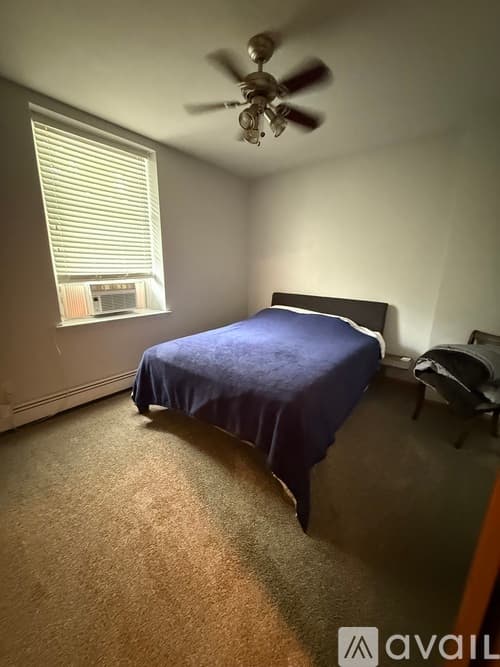 Le Claire Apartment: 111 Ewing Street