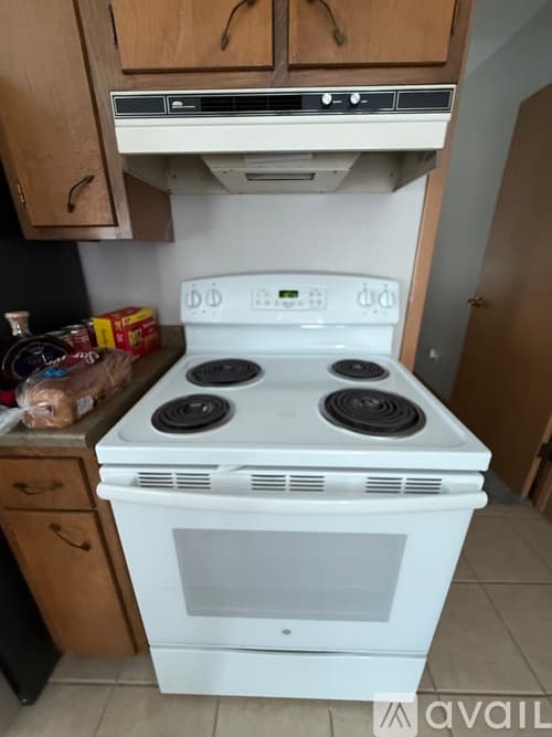 Le Claire Apartment: 111 Ewing Street