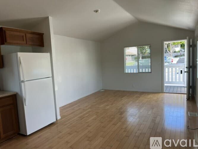 Oceano Apartment: 2531 Cienaga St