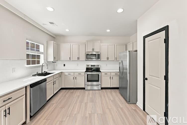 Garner House: 129 Zulabelle Ct
