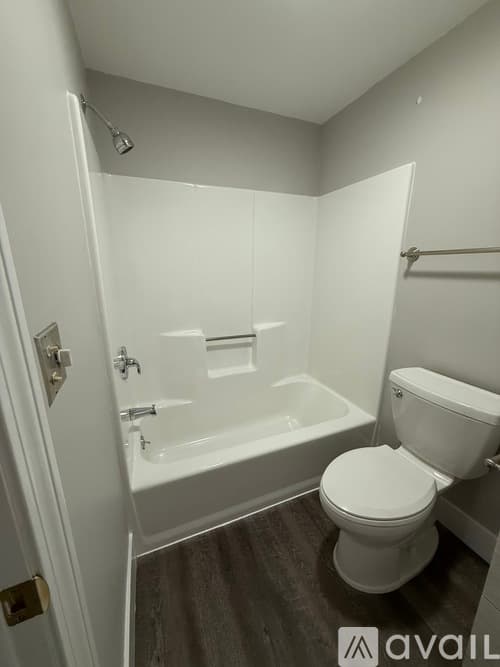 Windsor Locks Condo: 10 Concorde Way
