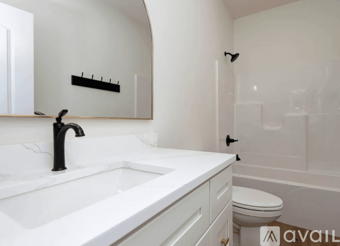 Springfield House: 1539 West Gaslight Drive