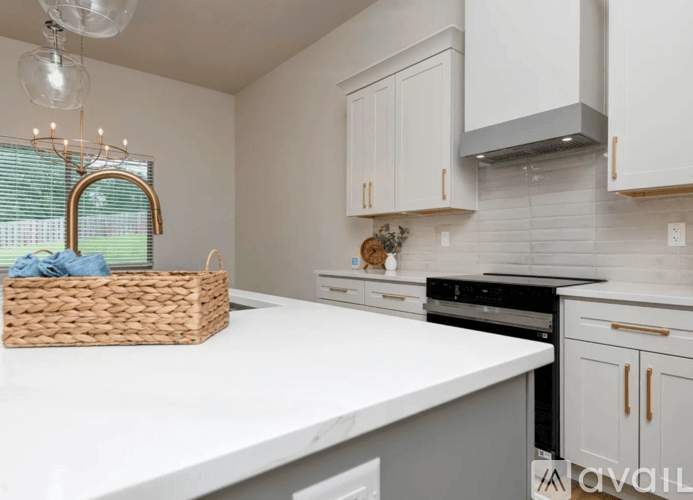 Springfield House: 1539 West Gaslight Drive