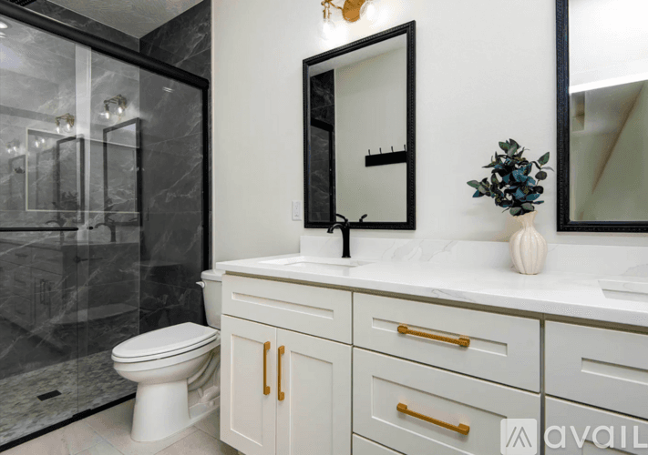 Springfield House: 1539 West Gaslight Drive